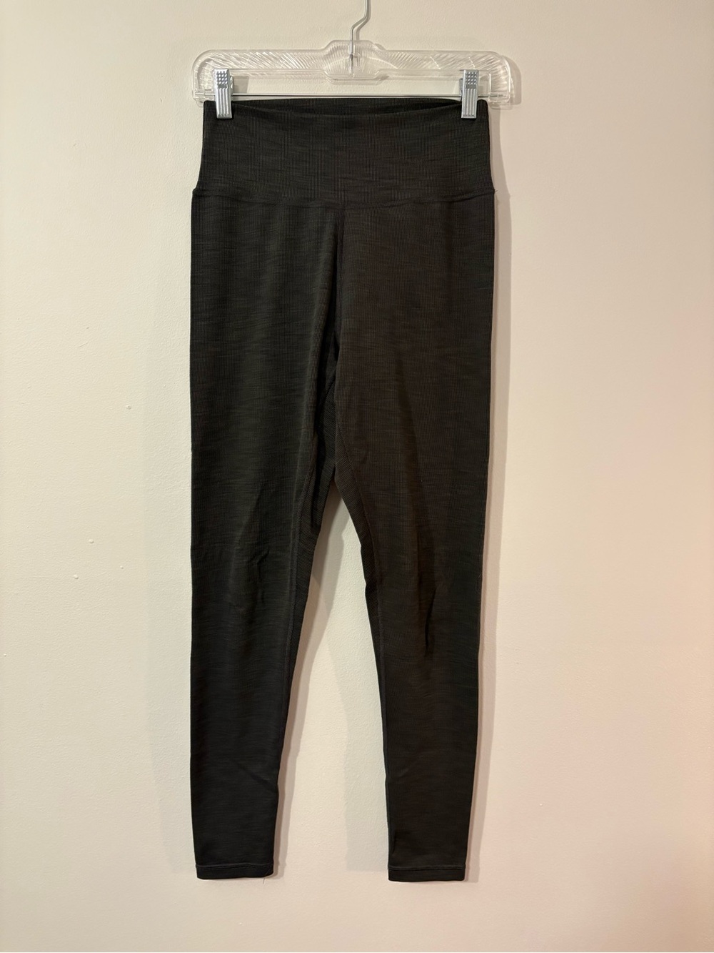 prAna Ribbed Heathered Charcoal Leggings — Size M 🖤